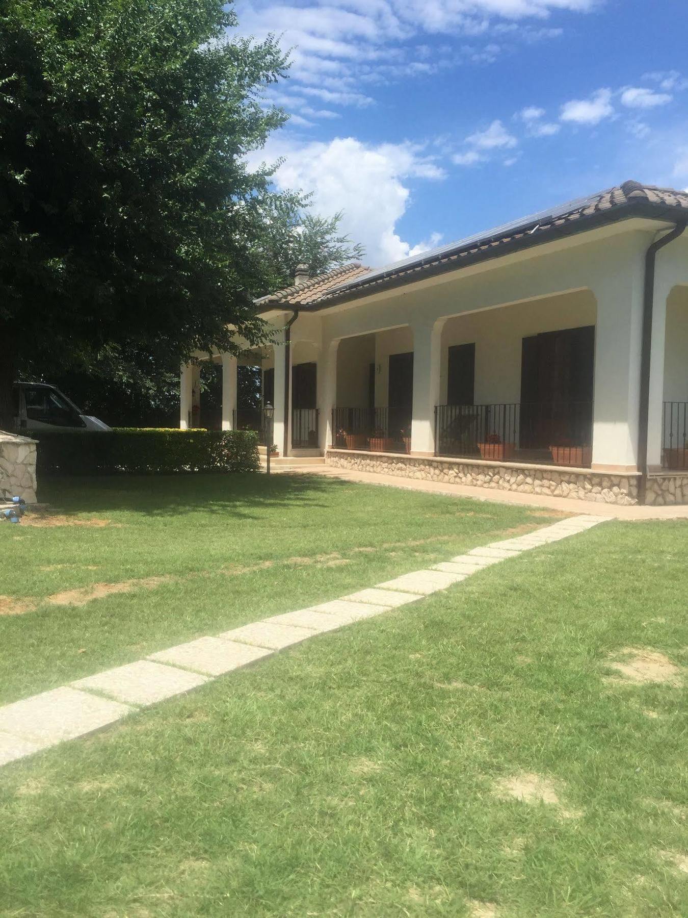 Relais La Mimosa Hotel Pontinia Bagian luar foto