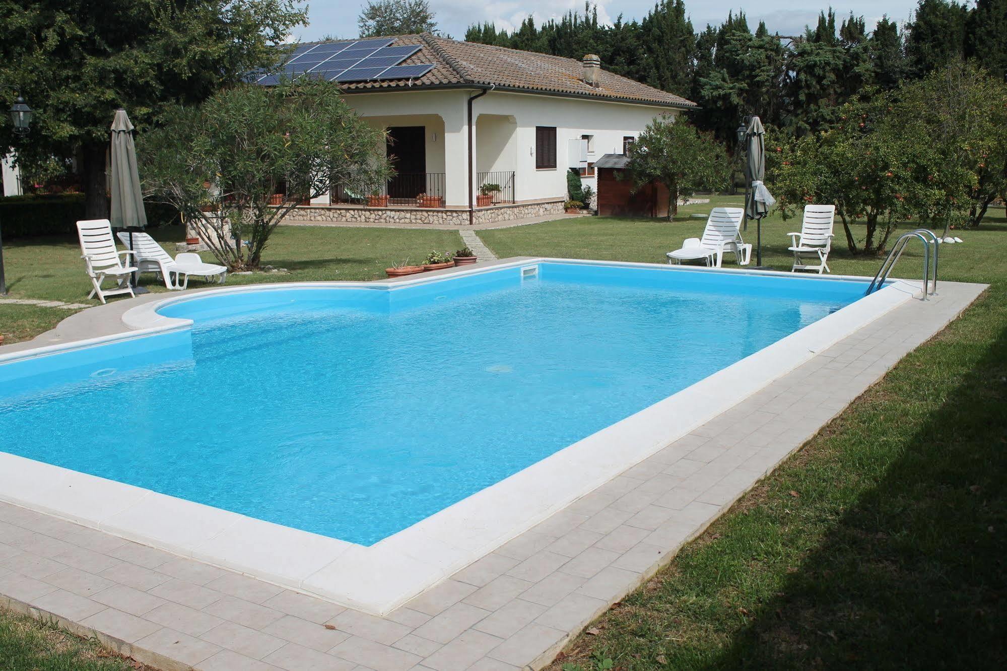 Relais La Mimosa Hotel Pontinia Bagian luar foto